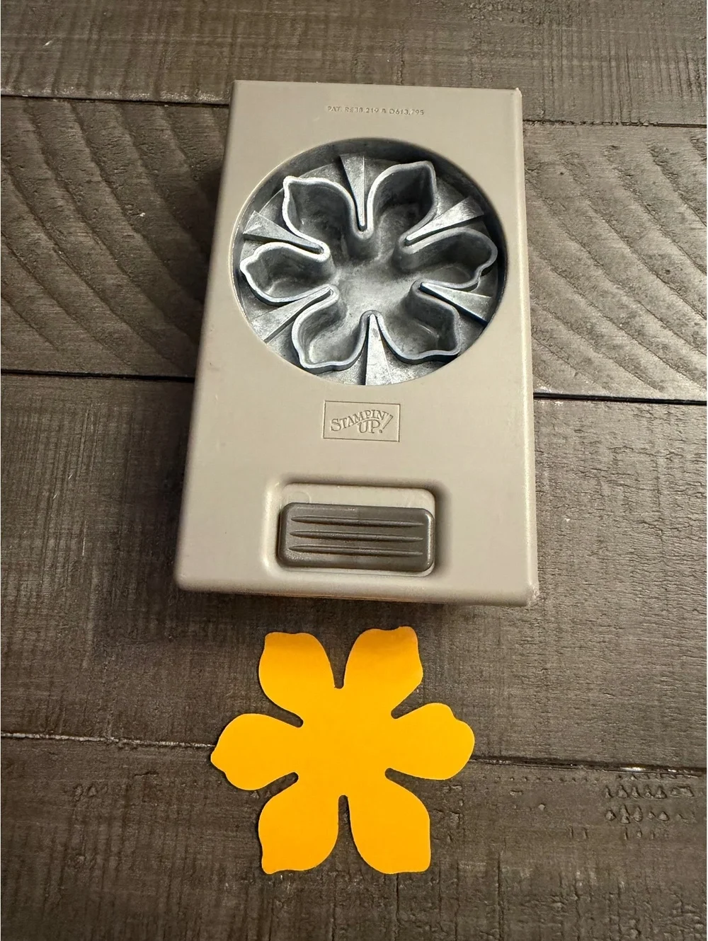 Stampin’ Up Fun Flower Shape Punch